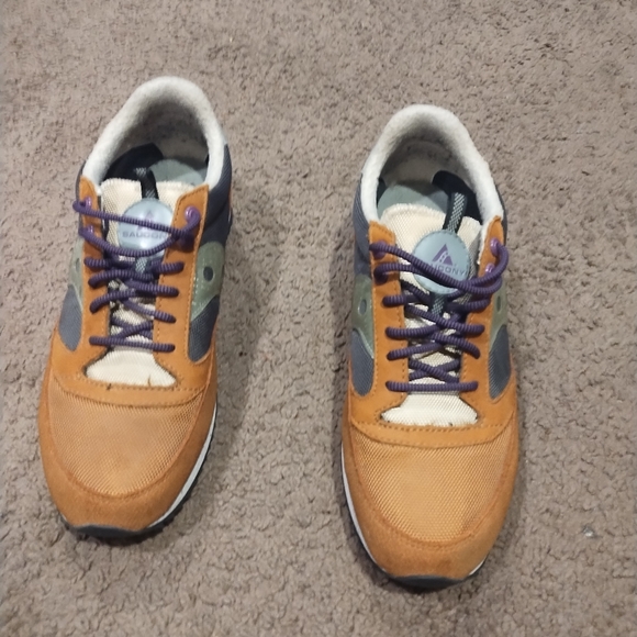 Shoes - Picture 2 of 9